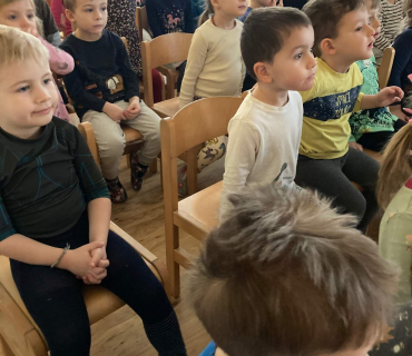 KAPIČKY + SLUNÍČKA - divadelní představení “Jak šel kozlík do světa”