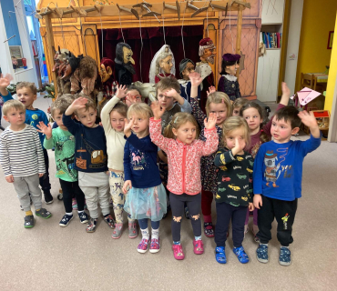 KAPIČKY + SLUNÍČKA - divadelní představení “Jak šel kozlík do světa”