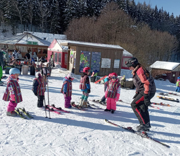 Lyžařská školička - 1. den 6.2.2023