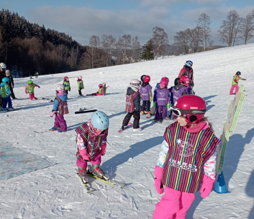 Lyžařská školička - 1. den 6.2.2023