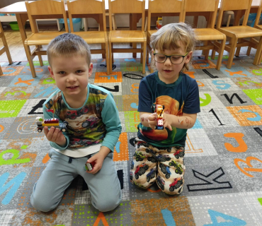 Chytří stavitelé - závody autíček 1. 2. 2023