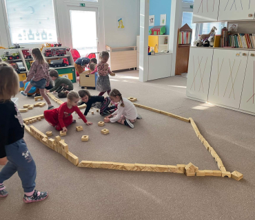 Od 9. 1. 2023 Zvířata a ptáci v zimě - Hvězdičky