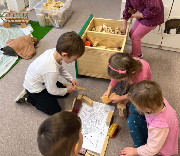 Od 9. 1. 2023 Zvířata a ptáci v zimě - Hvězdičky