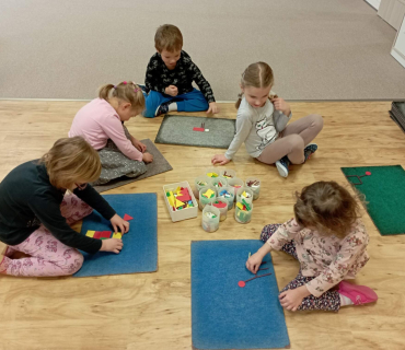 Od 9. 1. 2023 Zvířata a ptáci v zimě - Hvězdičky