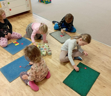 Od 9. 1. 2023 Zvířata a ptáci v zimě - Hvězdičky