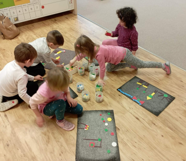 Od 9. 1. 2023 Zvířata a ptáci v zimě - Hvězdičky