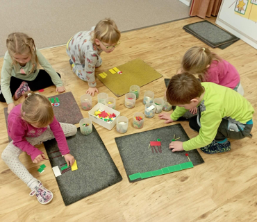 Od 9. 1. 2023 Zvířata a ptáci v zimě - Hvězdičky