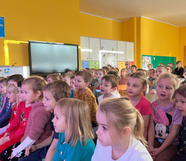 Hvězdičky - divadelní představení “O dvanácti měsíčkách” 12.1.2023