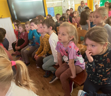 Hvězdičky - divadelní představení “O dvanácti měsíčkách” 12.1.2023