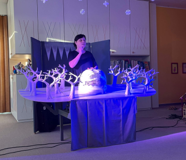 Hvězdičky - divadelní představení “O dvanácti měsíčkách” 12.1.2023